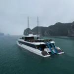 Du thuyền sang trọng có cầu trượt trên biển - The Halong Catamaran Premium