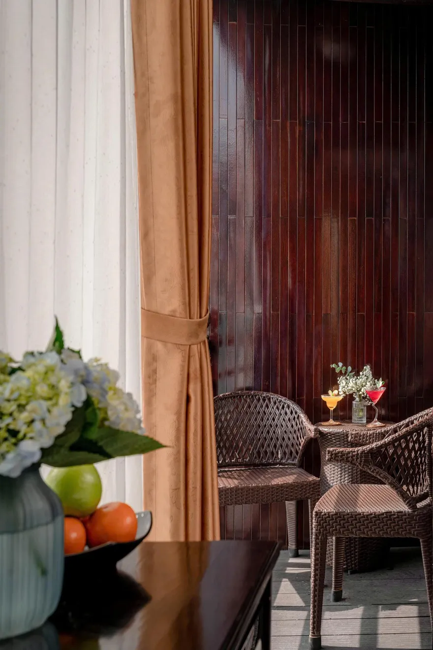 DELUXE BALCONY CABIN