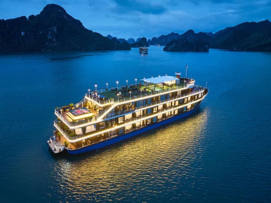 La Casta Regal Cruise