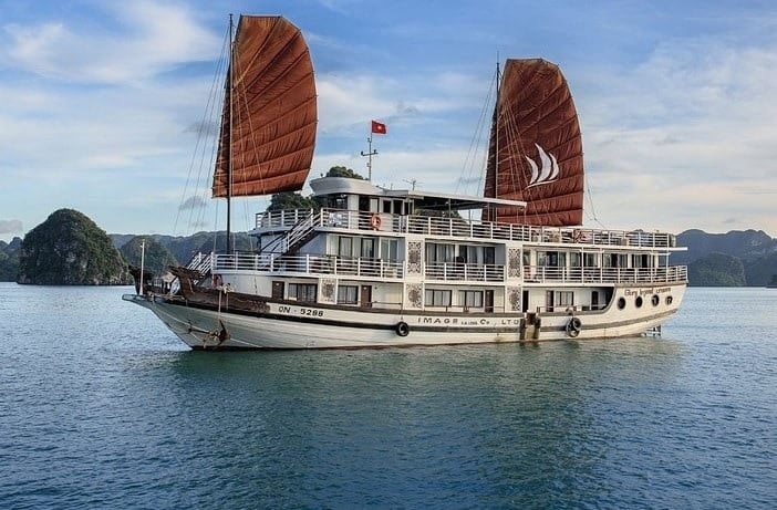 Pelican Glory Cruise