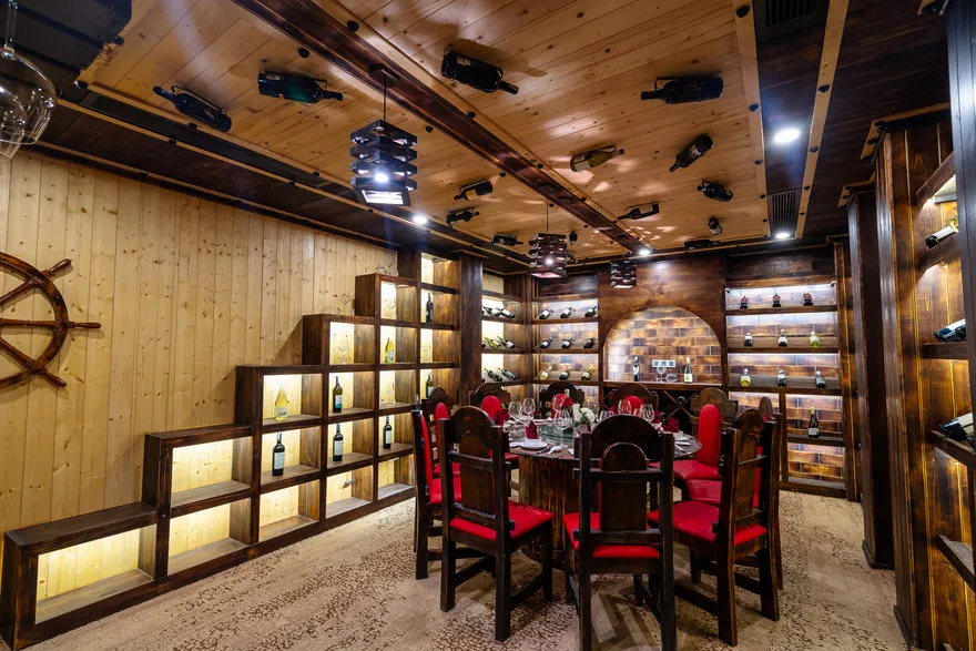 Dinner Tour
