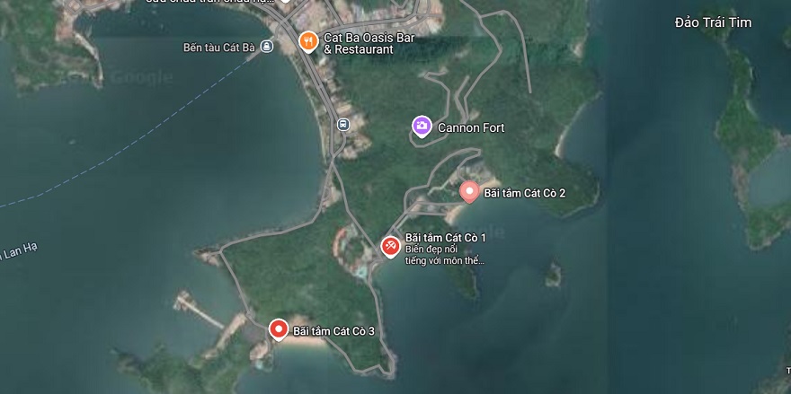 Cat Co Beach is a cluster of three small beaches located right in the center of Cat Ba town