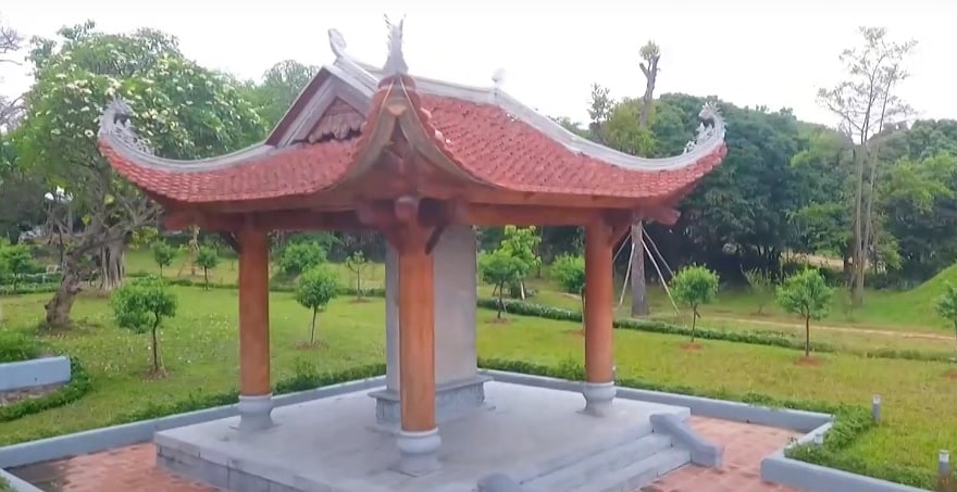 Pagoda stele carved by Phap Loa in 1329