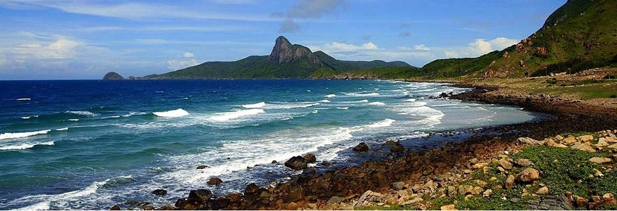 Coastline on Cai Chien Island