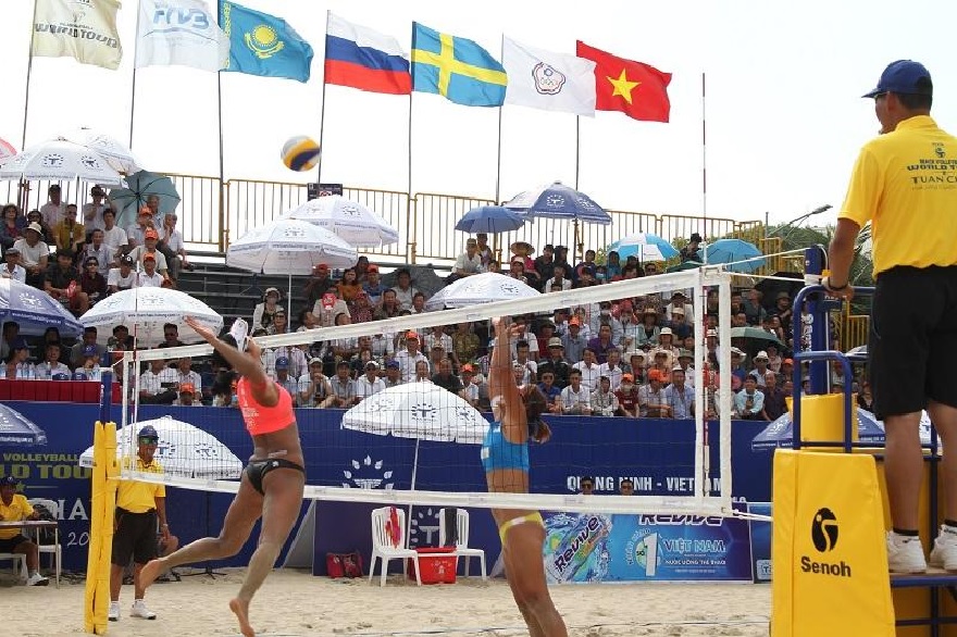 Beach volleyball at Tuan Chau