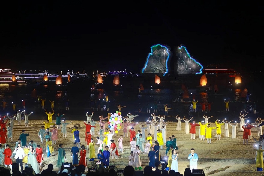 Ha Long Carnival is one of the most attractive events of the year