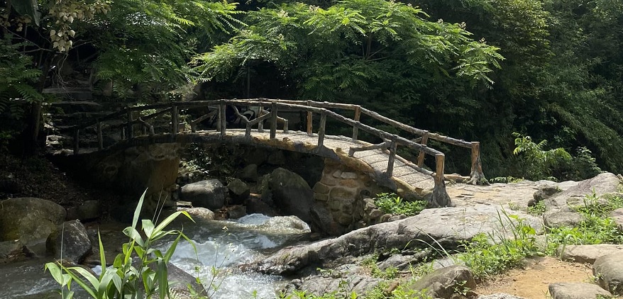 Love Bridge