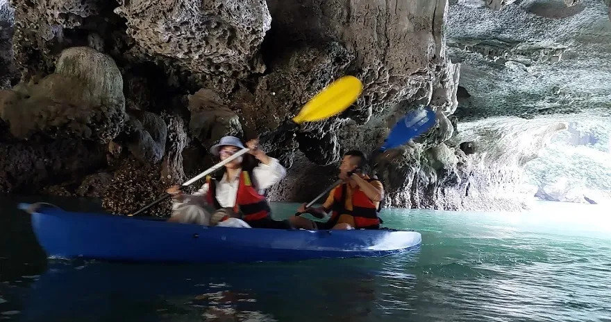 Kayaking at Luon Cave