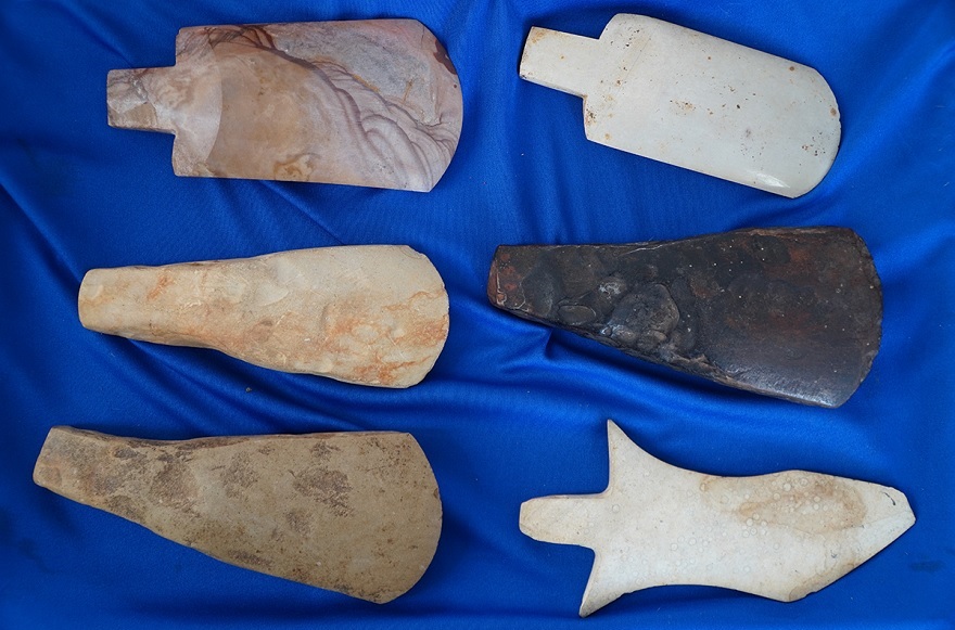 Late-stage geometric stone tools (Illustrative photo)