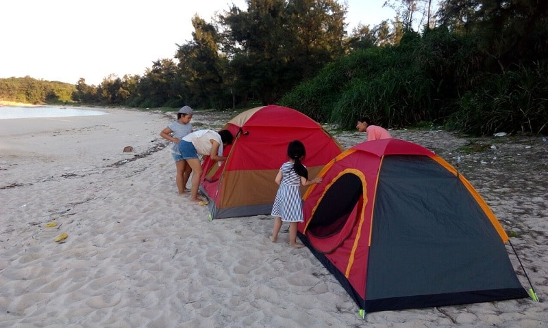Beachfront Camping Service at Co To Park