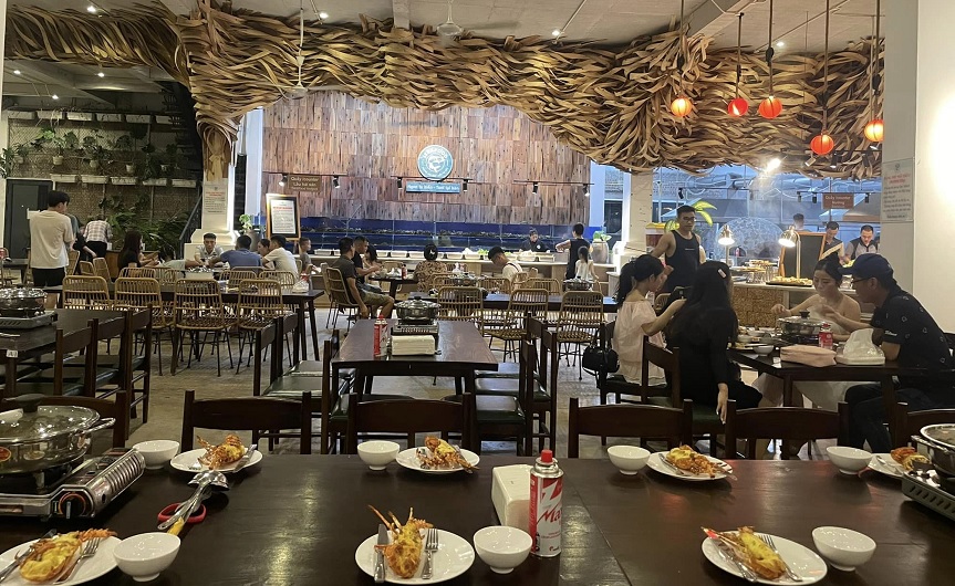 Interior space of iSEAFOOD Ha Long