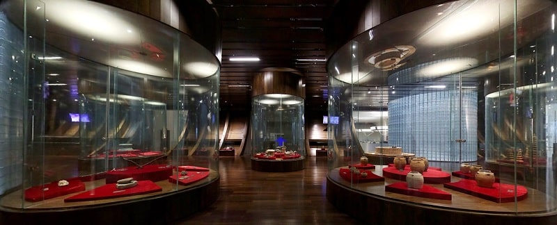 Hull-shaped exhibition area on the second floor of Quang Ninh Museum