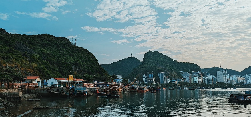 The peaceful, poetic scenery of Cai Beo Fishing Village