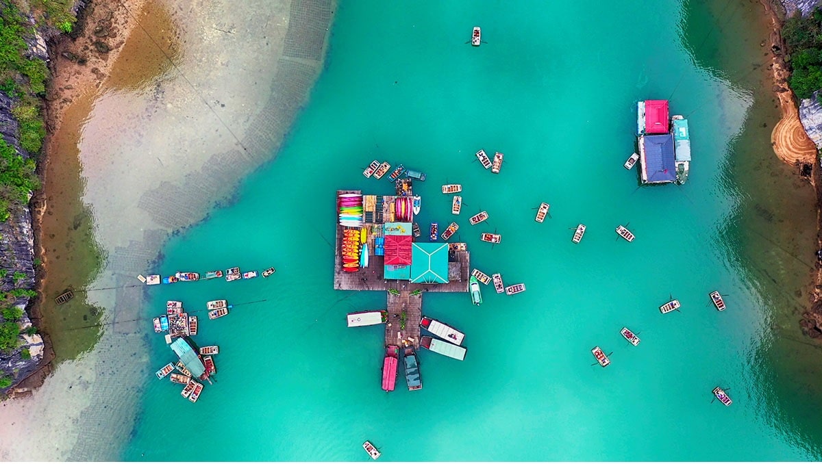 The tranquility of Vung Vieng fishing village