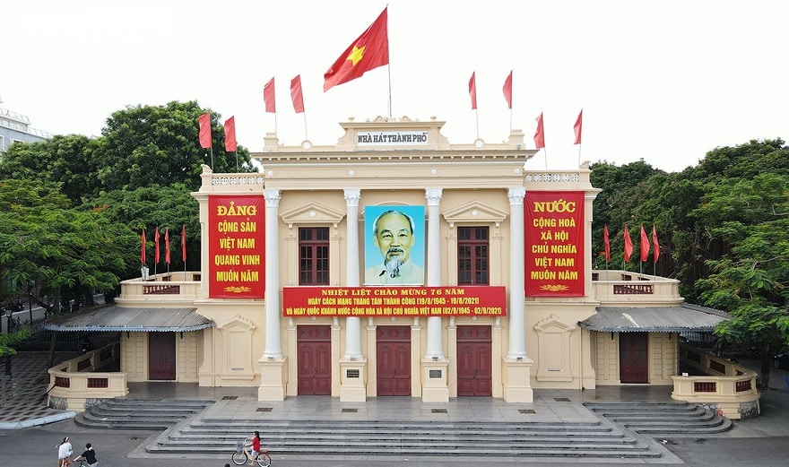Facade of the Opera House