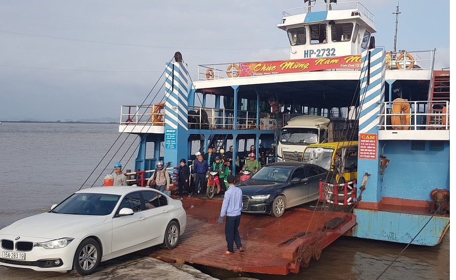 Got - Cat Ba Ferry.jpg