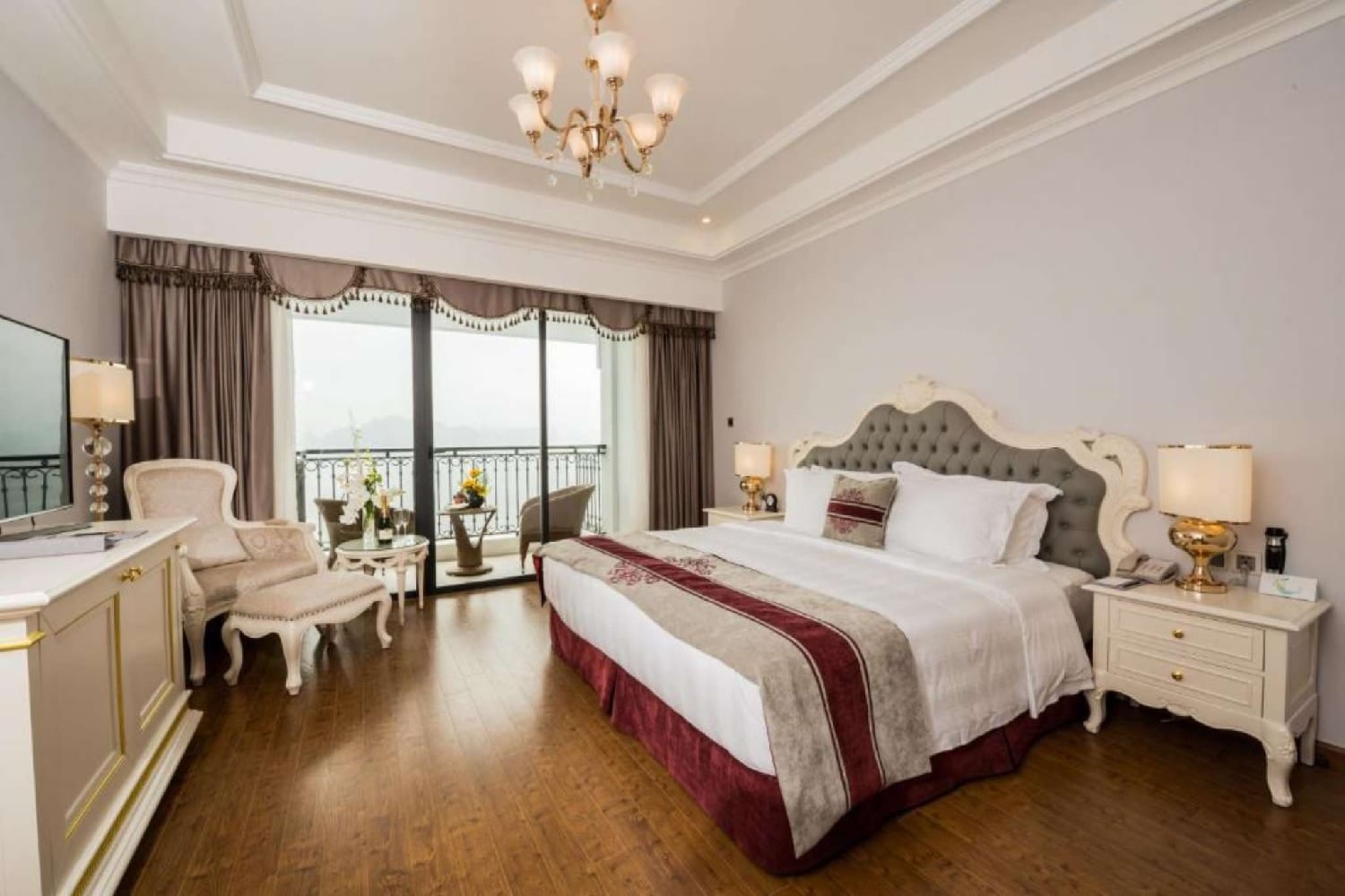 Deluxe King Ocean View Room