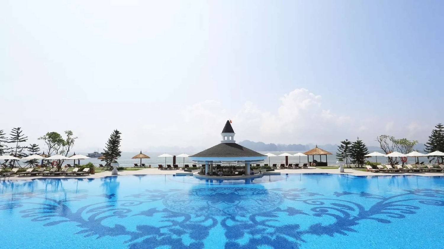 Pool Bar