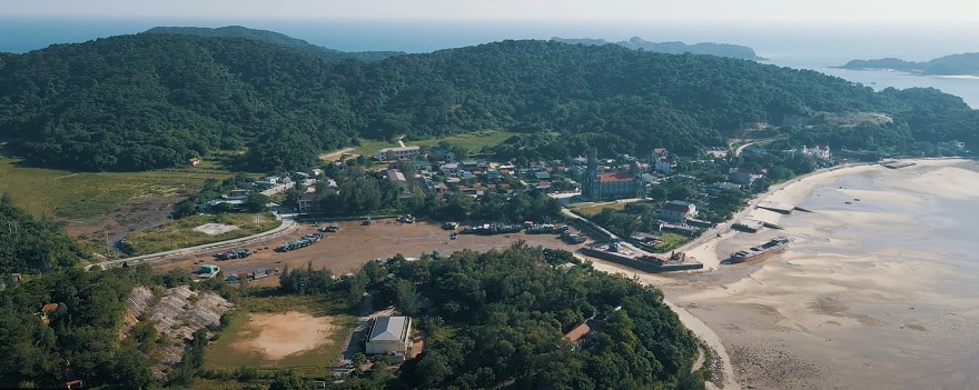 Natural forest covers 70% of Thanh Lan Island
