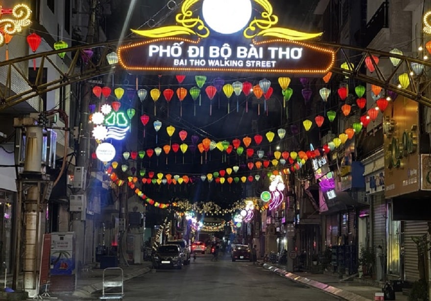 The walking street is entirely deserted past 11:00 PM