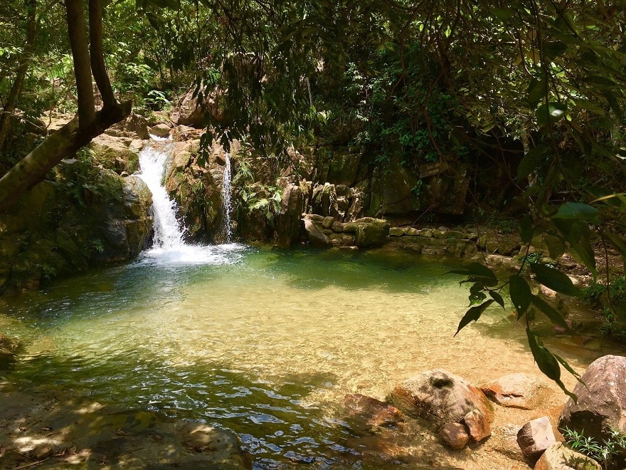 Suoi Nam Hoanh Bo stream