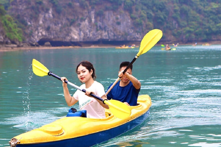 Kayaking Experience on Nam Cat Island
