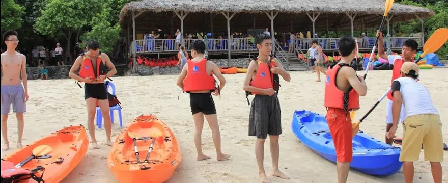 Kayaking Experience at Monkey Island