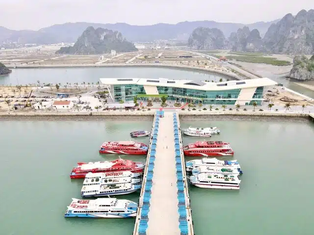 Voyages of Discovery: Curated Itineraries through Pristine Bai Tu Long Bay
