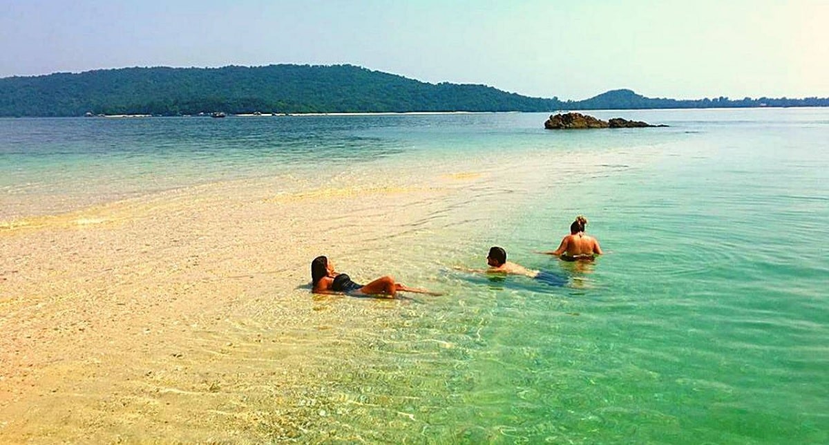 The poetic beauty of Hong Van Beach
