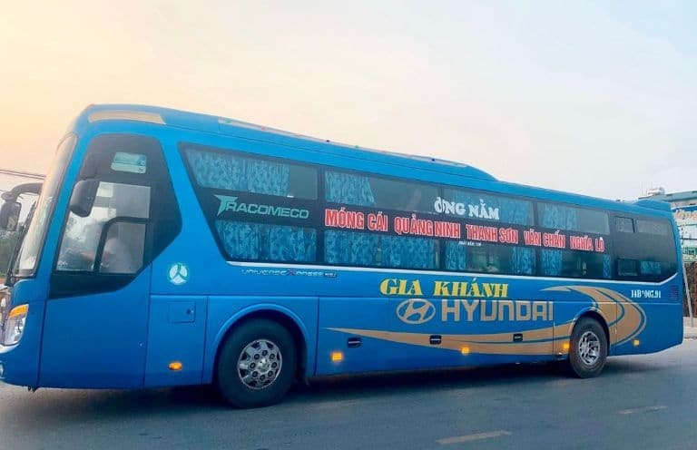 Coach to Mong Cai