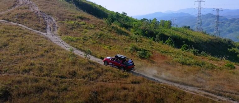 Ascending Binh Huong Peak: The Sublime Heights of Uong Bi