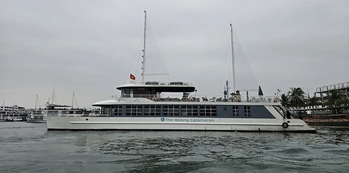 Halong Catamaran Cruise